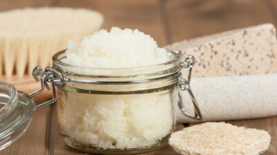 Tẩy tế bào chết muối biển